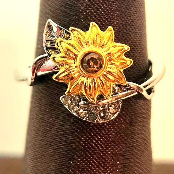 You Are My Sunshine Engraved Sunflower Ring - Picture 1 of 5